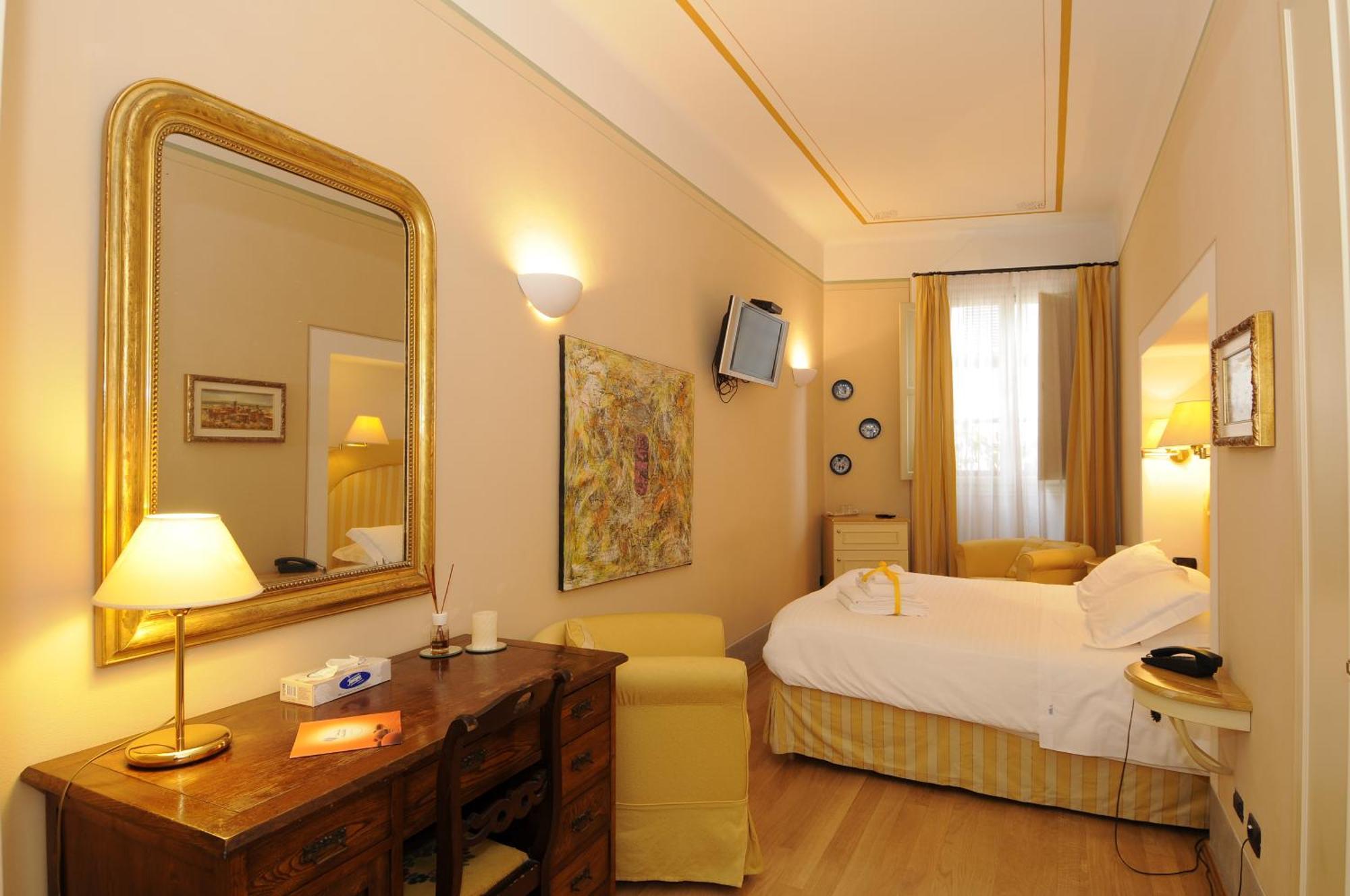 A Palazzo Busdraghi Residenza D'Epoca Bed & Breakfast Lucca Ngoại thất bức ảnh