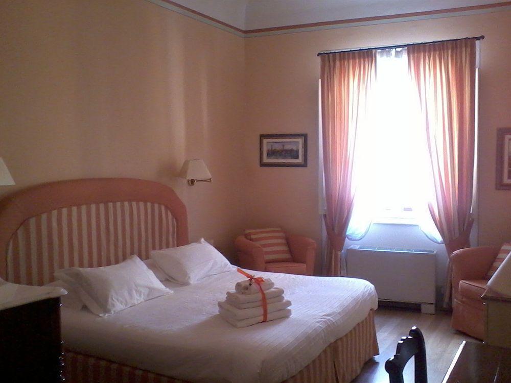 A Palazzo Busdraghi Residenza D'Epoca Bed & Breakfast Lucca Ngoại thất bức ảnh