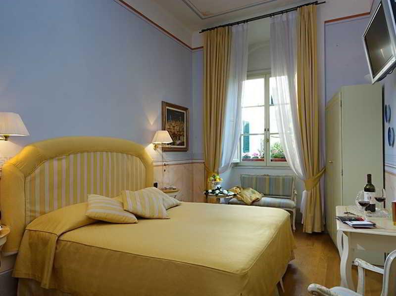 A Palazzo Busdraghi Residenza D'Epoca Bed & Breakfast Lucca Ngoại thất bức ảnh