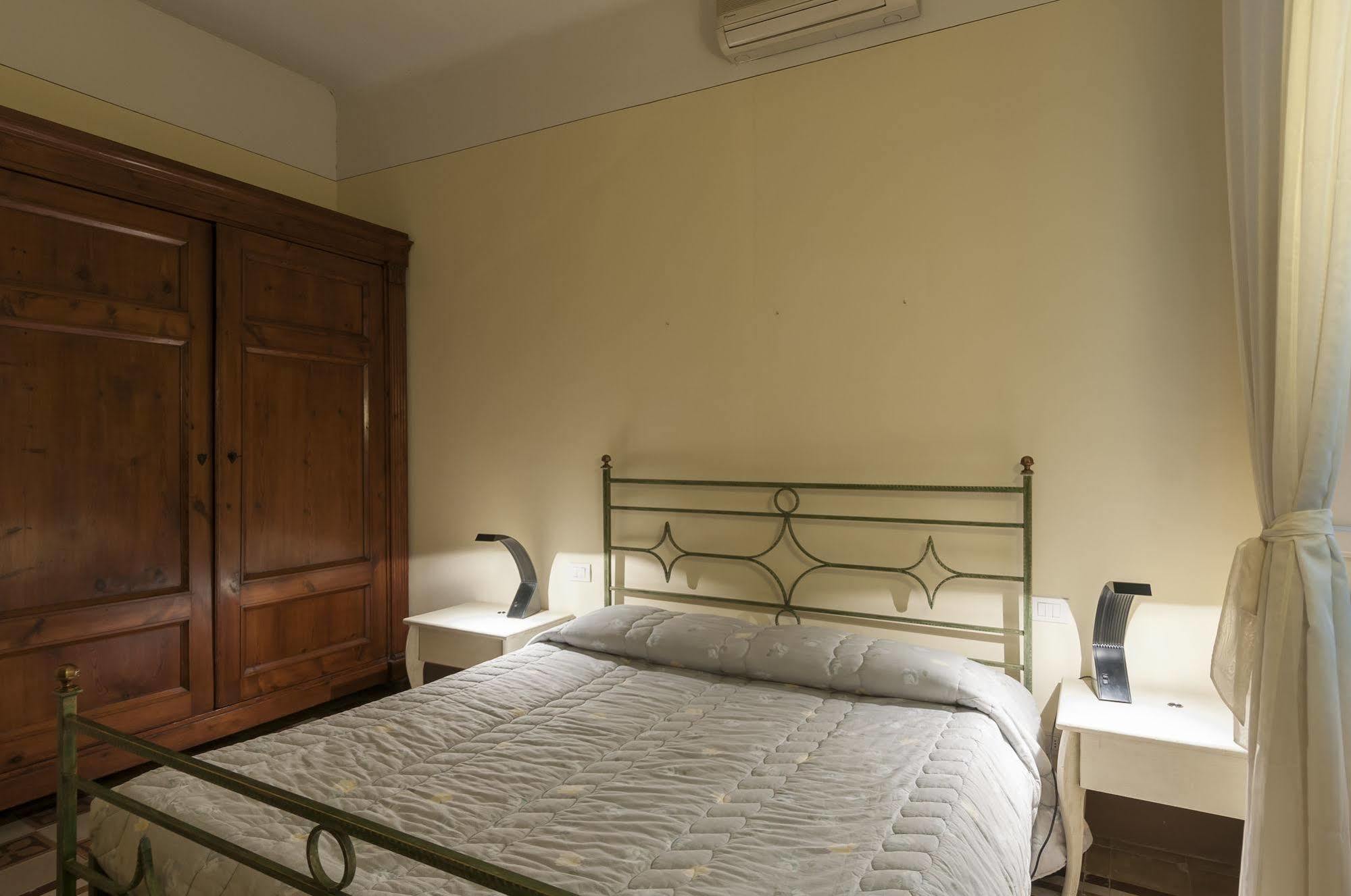 A Palazzo Busdraghi Residenza D'Epoca Bed & Breakfast Lucca Ngoại thất bức ảnh